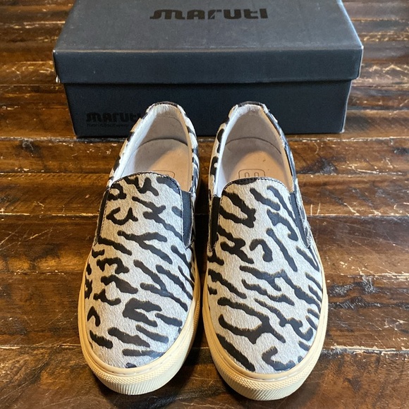 Maruti Calf Hair Berry Hairon Sneakers - Picture 9 of 10